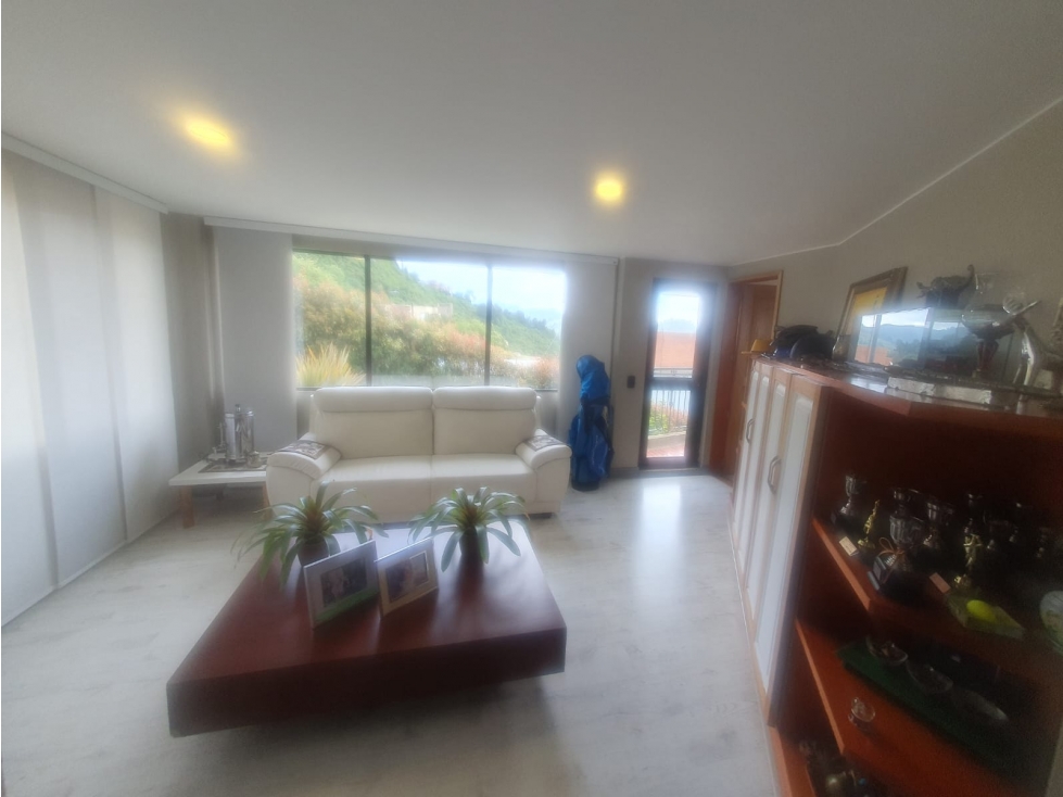 Casa de 4 alcobas en venta en Aposentos, Sopó, 330 m² · foto 5 de 22