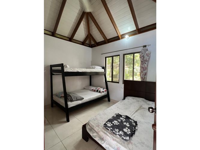 Casa de 3 alcobas en venta en Girardot, Girardot, 1000 m² · foto 3 de 24