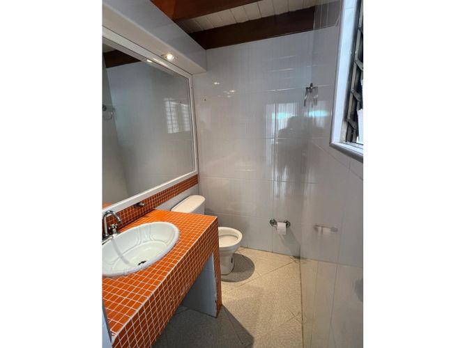 Casa de 3 alcobas en venta en Girardot, Girardot, 1000 m² · foto 8 de 24