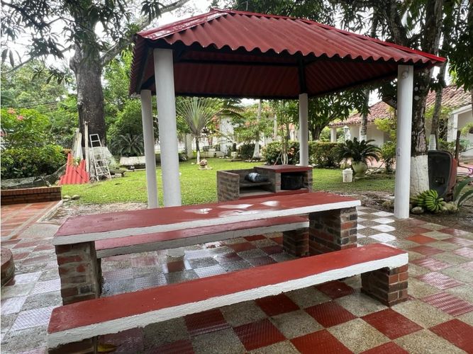 Casa de 3 alcobas en venta en Girardot, Girardot, 1000 m² · foto 19 de 24
