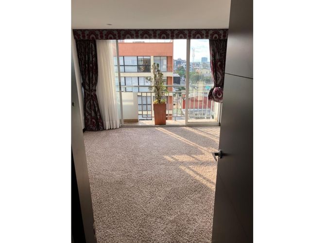 Apartamento de 3 alcobas en venta en La Castellana, Bogotá, 160 m² · foto 3 de 15