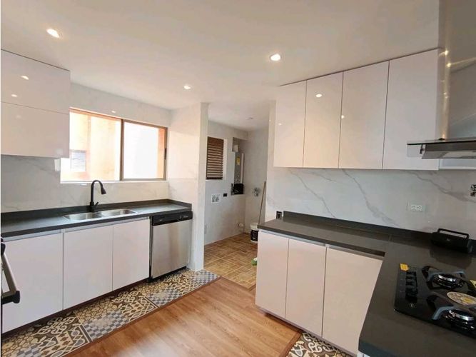 Apartamento de 4 alcobas en venta en Alameda, Bogotá, 300 m² · foto 10 de 24