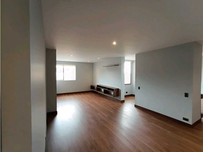 Apartamento de 4 alcobas en venta en Alameda, Bogotá, 300 m² · foto 12 de 24
