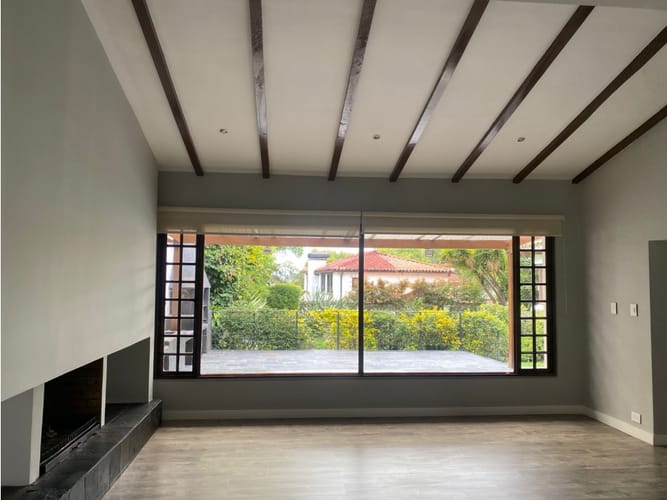 Casa de 4 alcobas en venta en Santa Ana, Bogotá, 550 m² · foto 3 de 24