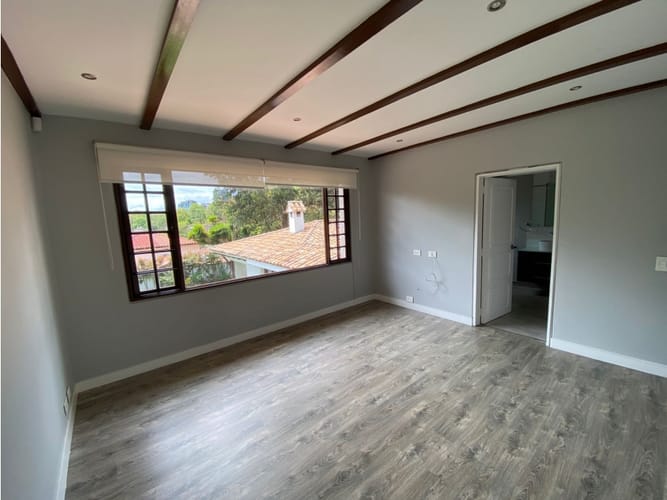 Casa de 4 alcobas en venta en Santa Ana, Bogotá, 550 m² · foto 4 de 24
