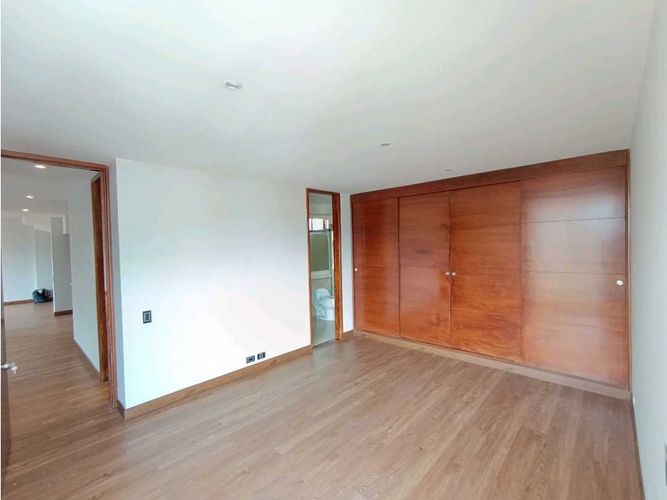 Apartamento de 4 alcobas en venta en Alameda, Bogotá, 300 m² · foto 15 de 24