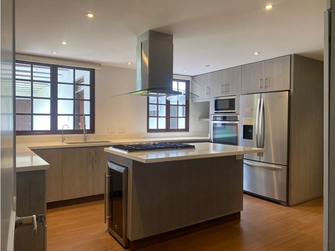 Casa de 4 alcobas en venta en Santa Ana, Bogotá, 550 m² · foto 7 de 24