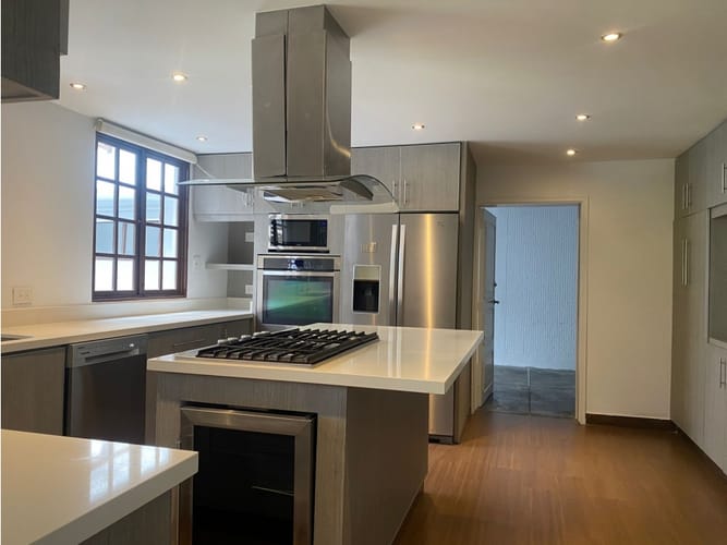 Casa de 4 alcobas en venta en Santa Ana, Bogotá, 550 m² · foto 9 de 24