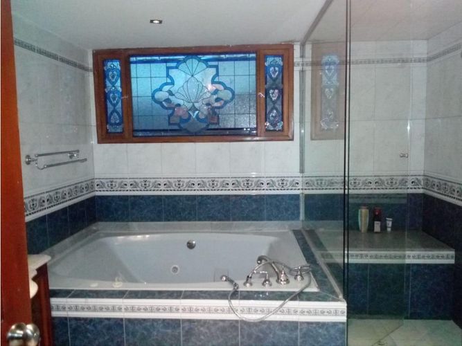 Casa de 5 alcobas en venta en Caobos Salazar, Bogotá, 920 m² · foto 8 de 19