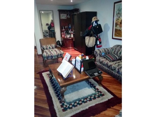 Casa de 5 alcobas en venta en Caobos Salazar, Bogotá, 920 m² · foto 14 de 19