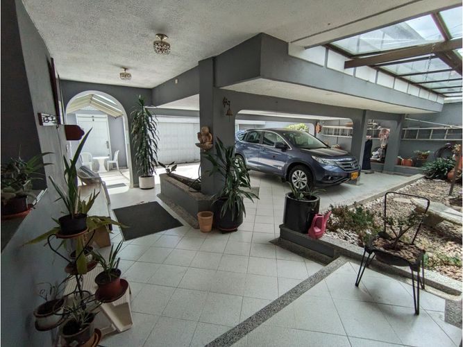Casa en venta en Santa Ana, Bogotá · foto 2 de 18
