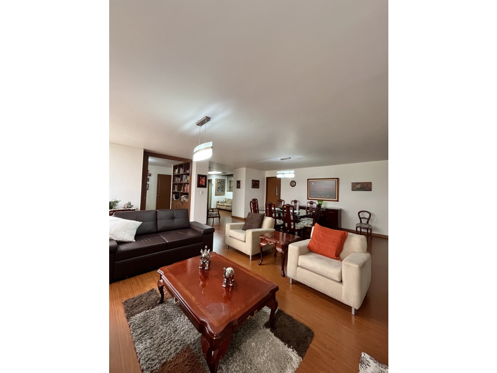 Apartamento en venta en Santa Barbara, Bogotá · foto 2 de 24
