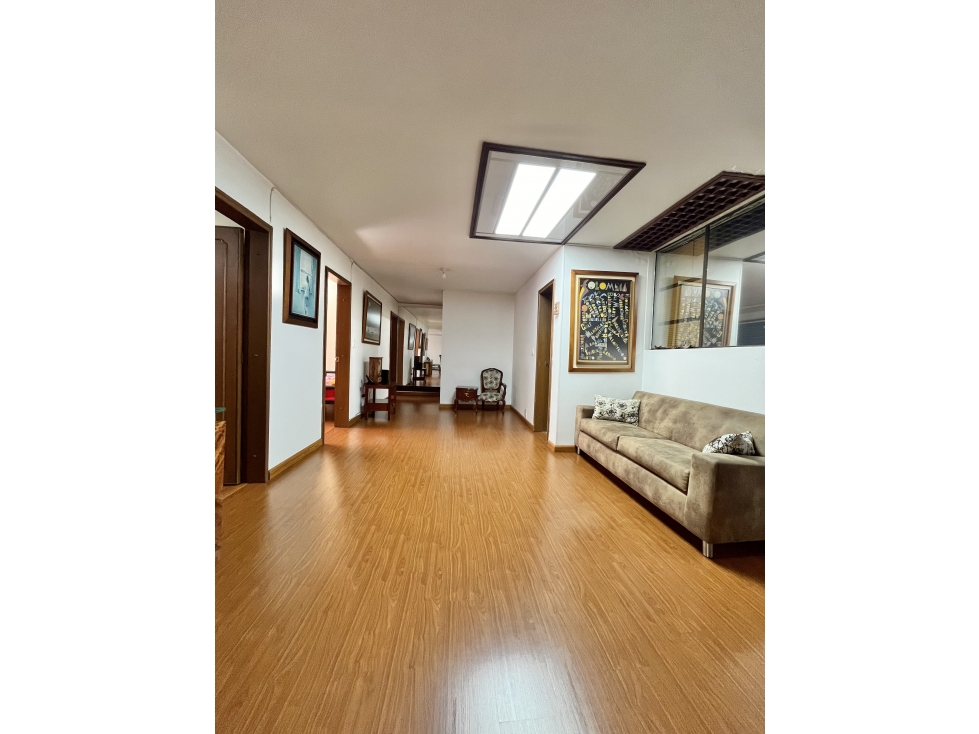 Apartamento en venta en Santa Barbara, Bogotá · foto 3 de 24