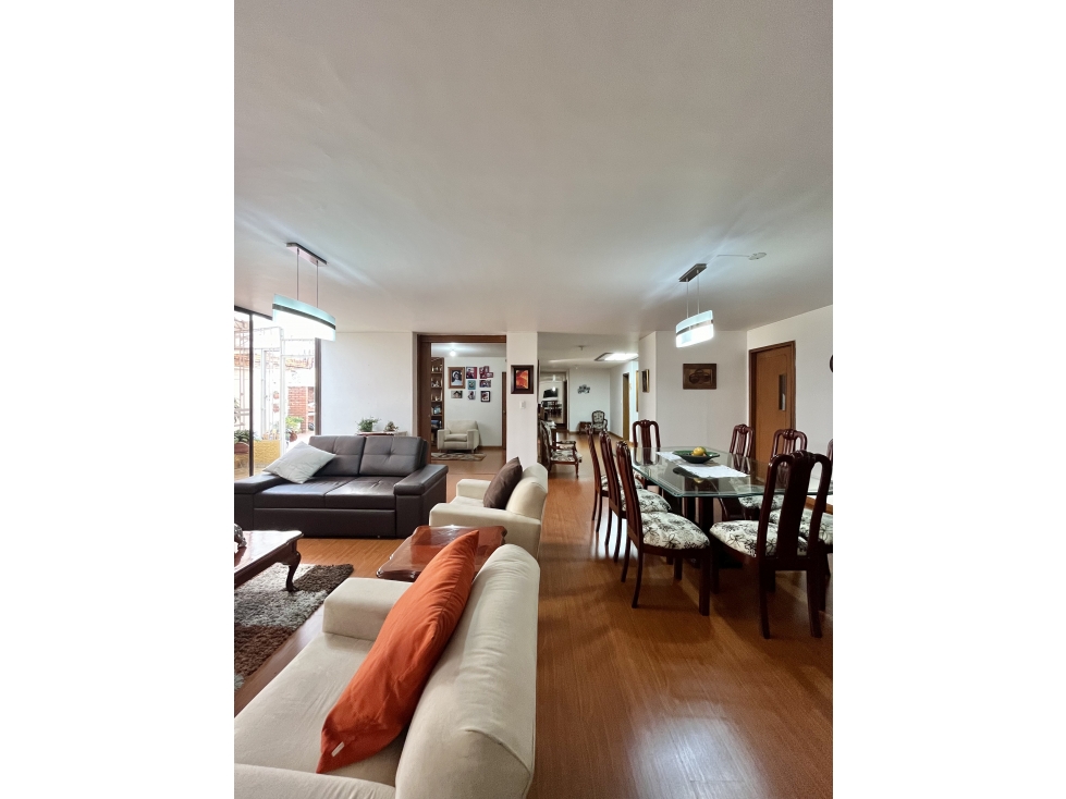 Apartamento en venta en Santa Barbara, Bogotá · foto 4 de 24