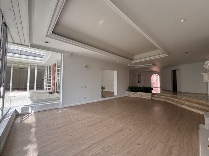 Casa de 4 alcobas en venta en Santa Ana, Bogotá, 400 m² · foto 3 de 19