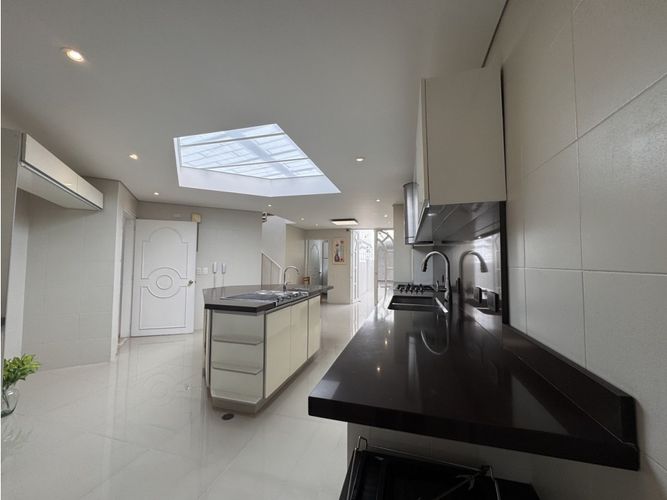 Casa de 4 alcobas en venta en Santa Ana, Bogotá, 400 m² · foto 7 de 19