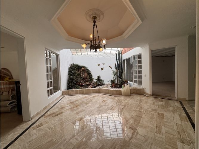 Casa de 4 alcobas en venta en Santa Ana, Bogotá, 400 m² · foto 8 de 19