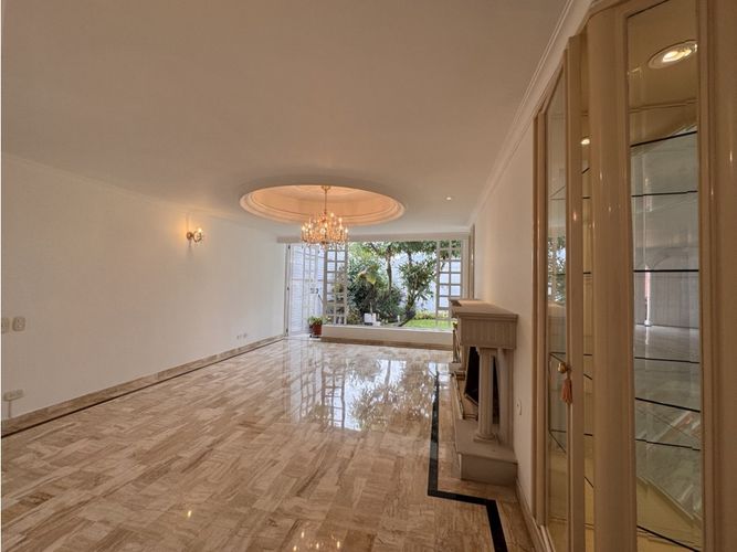 Casa de 4 alcobas en venta en Santa Ana, Bogotá, 400 m² · foto 11 de 19