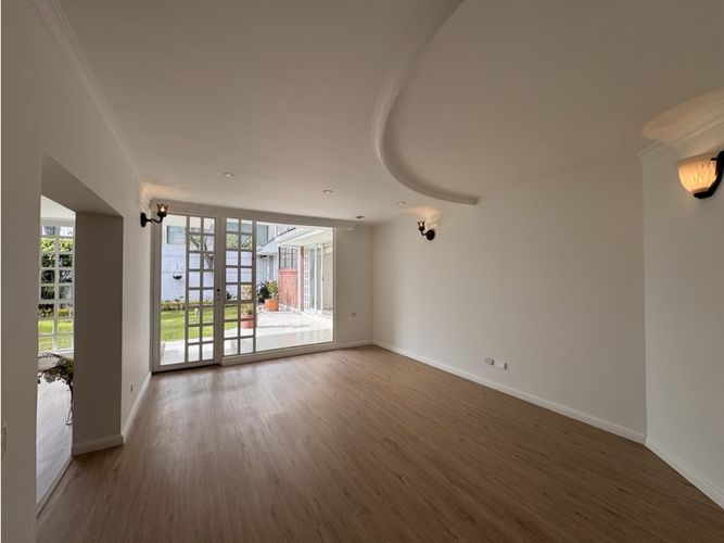 Casa de 4 alcobas en venta en Santa Ana, Bogotá, 400 m² · foto 15 de 19