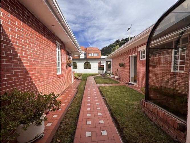 Casa de 4 alcobas en venta en Santa Ana, Bogotá, 400 m² · foto 18 de 19