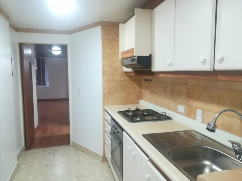 Apartamento en venta en Cedritos, Bogotá · foto 3 de 16
