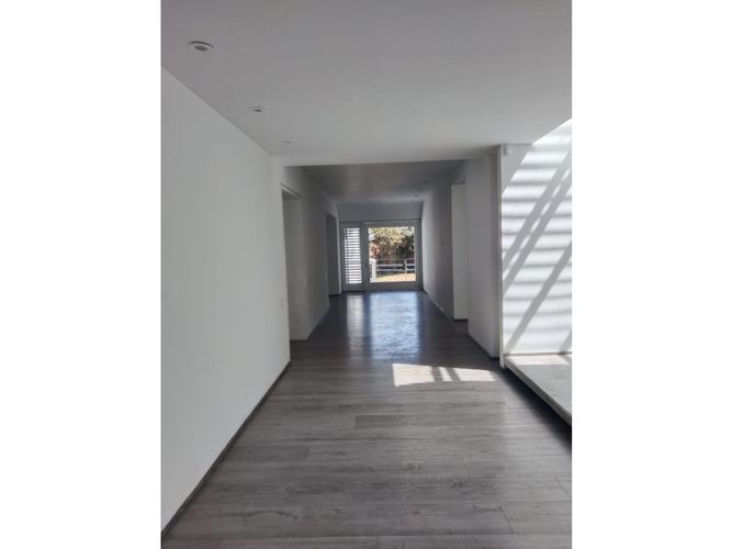 Casa de 5 alcobas en venta en Santa Paula, Bogotá, 800 m² · foto 4 de 24