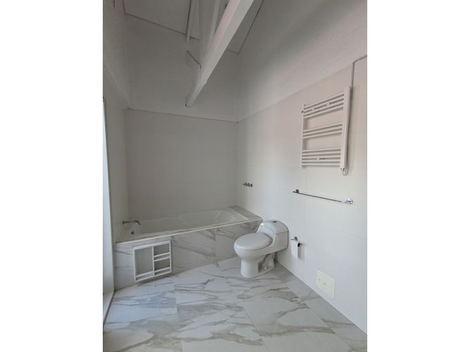 Casa de 5 alcobas en venta en Santa Paula, Bogotá, 800 m² · foto 22 de 24