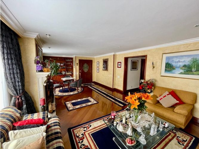 Apartamento de 4 alcobas en venta en Rincon Del Chico, Bogotá, 300 m² · foto 15 de 24
