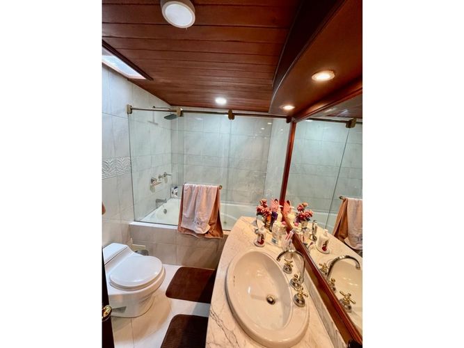 Apartamento de 4 alcobas en venta en Rincon Del Chico, Bogotá, 300 m² · foto 16 de 24