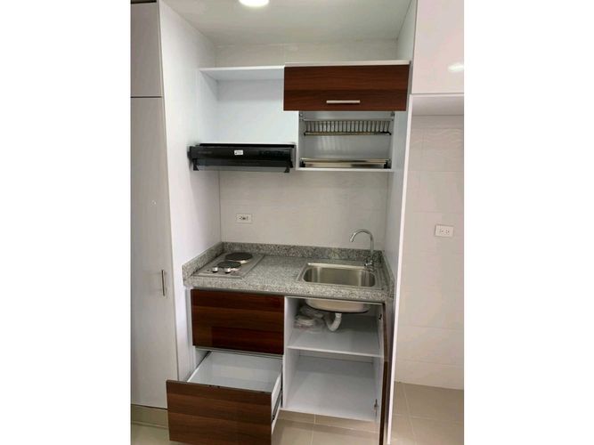 Apartaestudio en venta en Colina Campestre, Bogotá, 24 m² · foto 2 de 18