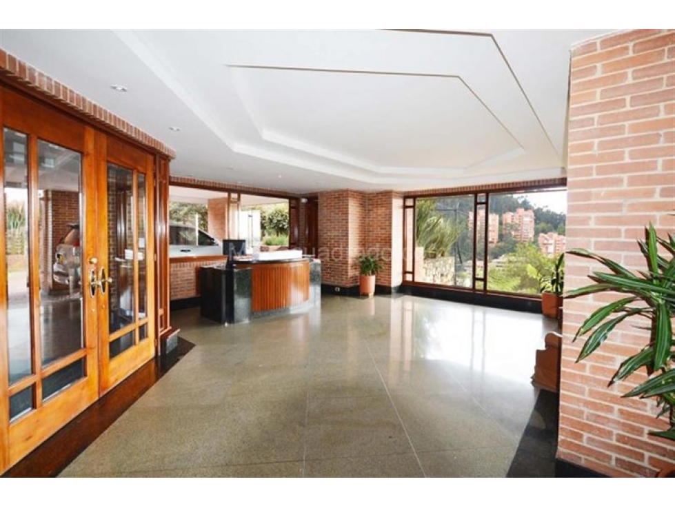 Apartamento en venta en Chico, Bogotá · foto 2 de 24