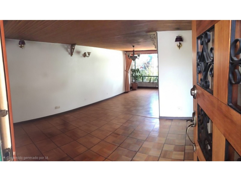 Casa en venta en Colina Campestre, Bogotá · foto 2 de 18