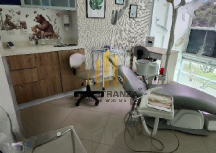 Local en venta en La Aguacatala, Medellín, 183 m² · foto 4 de 14