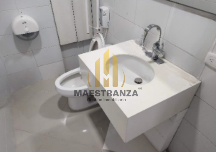 Local en venta en La Aguacatala, Medellín, 183 m² · foto 13 de 14