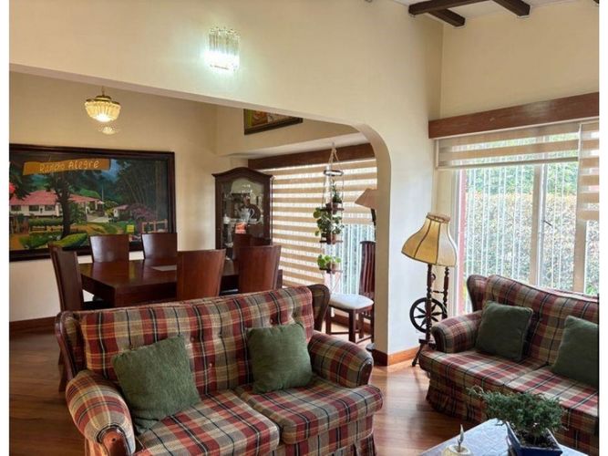 Casa de 3 alcobas en venta en Canodromo, Bogotá, 220 m² · foto 3 de 21
