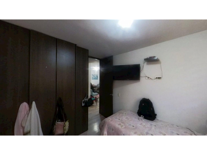 Apartamento de 3 alcobas en venta en Calandaima, Bogotá, 81 m² · foto 12 de 24