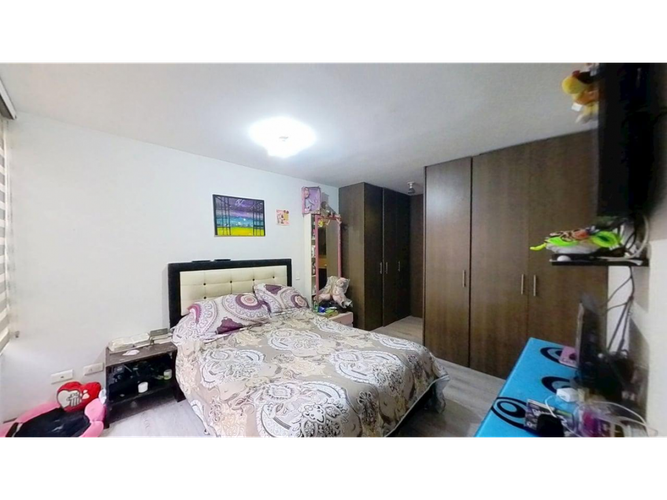 Apartamento de 3 alcobas en venta en Calandaima, Bogotá, 81 m² · foto 13 de 24