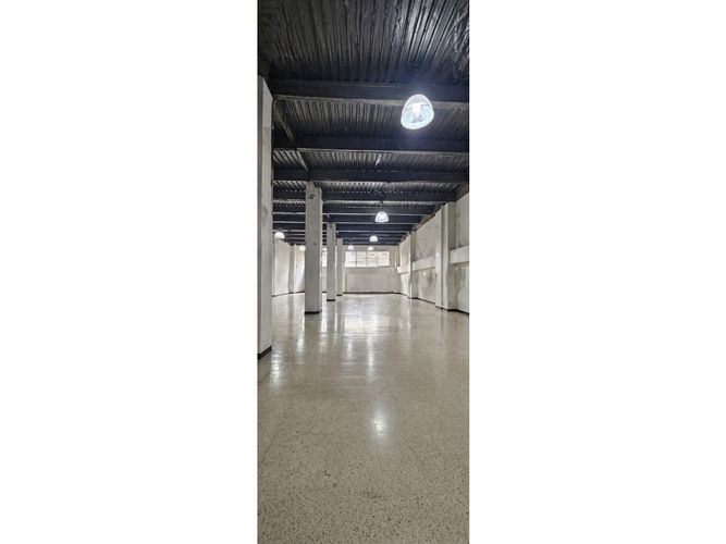 Local en venta en Parque Campestre, Soacha, 185 m² · foto 2 de 4