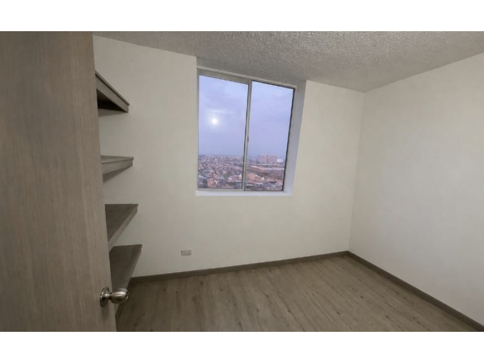 Apartamento en venta en Castilla, Bogotá · foto 7 de 9