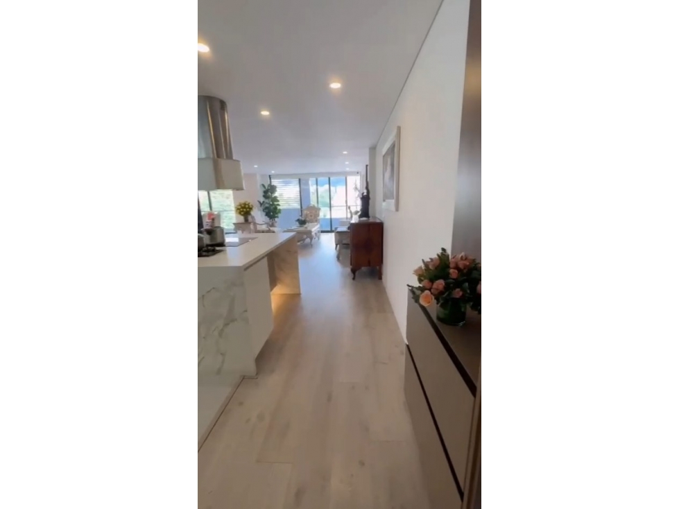 Apartamento en venta en Santa Barbara Central, Bogotá · foto 3 de 21