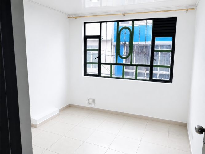 Apartamento de 11 alcobas en venta en Fontibon, Bogotá, 216 m² · foto 2 de 13