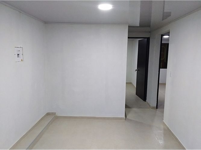 Apartamento de 11 alcobas en venta en Fontibon, Bogotá, 216 m² · foto 7 de 13