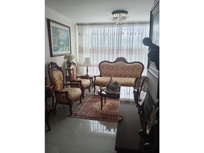 Apartamento de 3 alcobas en venta en Timiza, Bogotá, 58 m² · foto 2 de 17