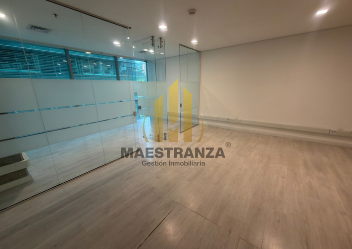 Oficina en arriendo en Milla De Oro, Medellín, 52 m² · foto 2 de 11