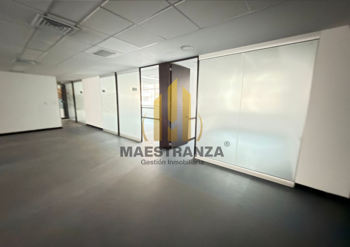 Oficina en venta en Villa Carlota, Medellín, 507 m² · foto 18 de 24