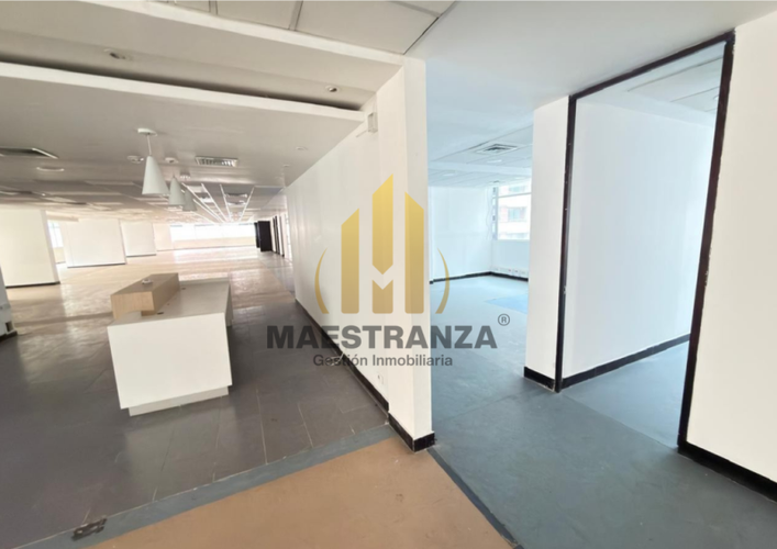 Oficina en venta en Villa Carlota, Medellín, 1013 m² · foto 6 de 21