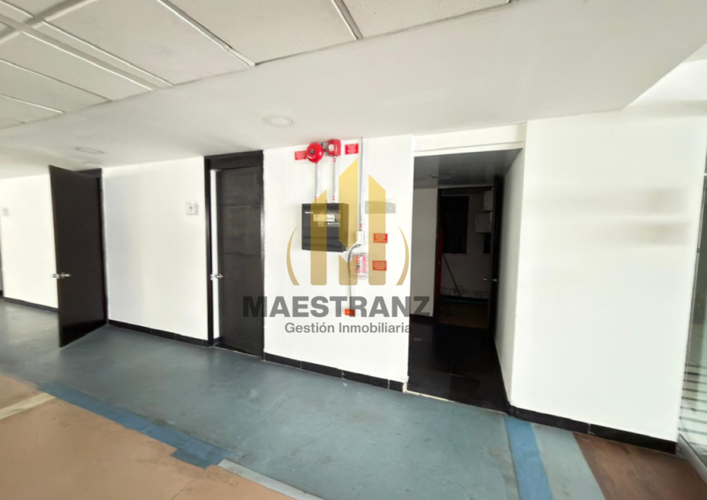 Oficina en venta en Villa Carlota, Medellín, 1013 m² · foto 10 de 21