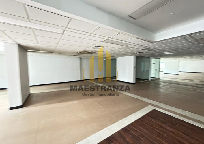 Oficina en venta en Villa Carlota, Medellín, 1013 m² · foto 15 de 21