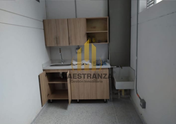 Bodega en arriendo en San Bernardo, Medellín, 180 m² · foto 10 de 11