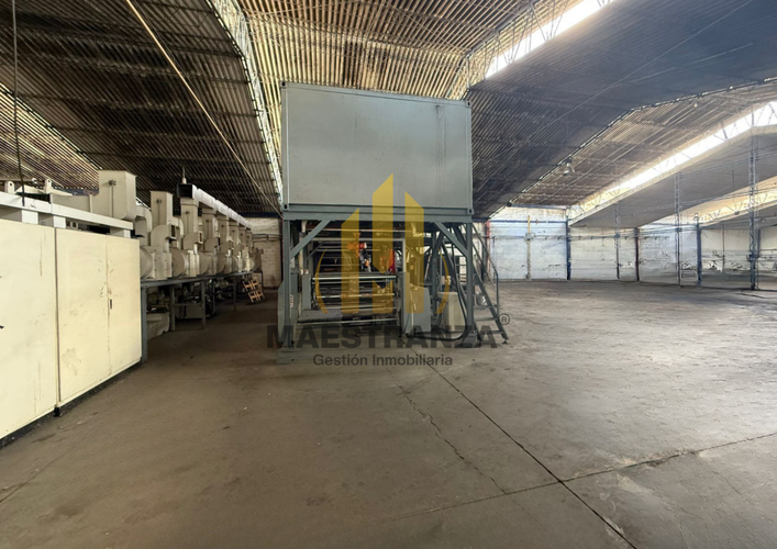 Bodega en venta en Cementerio Universal, Medellín, 1480 m² · foto 7 de 7